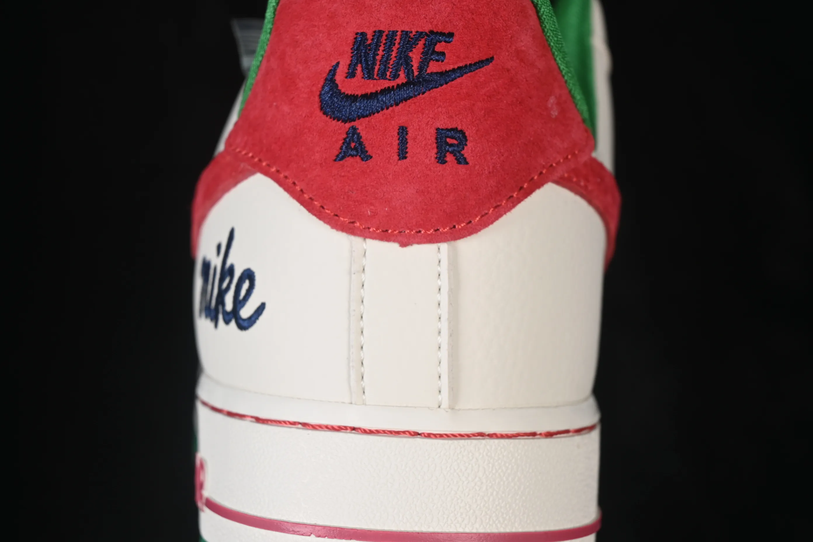 All categories Nk Air Force 1 Air Force series Nk Air Force 1 Low Air Force low-top Nike Air Force 1'07 Low beige red and green Air Force 1 low-top casual sneakers FV3694-108